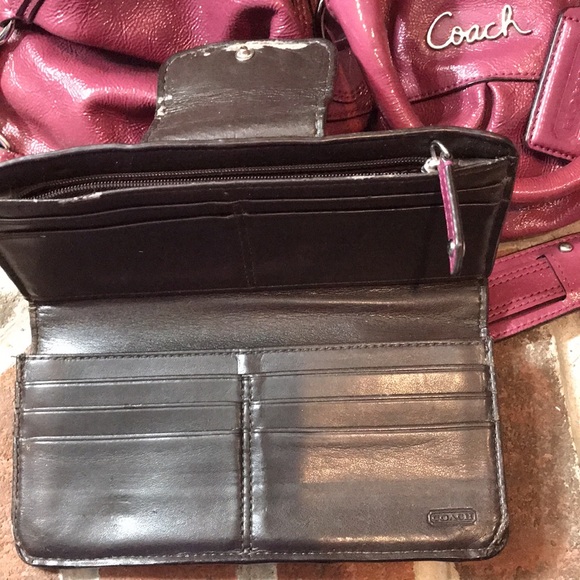 Coach purse and matching wallet used but in good condition - Picture 10 of 12